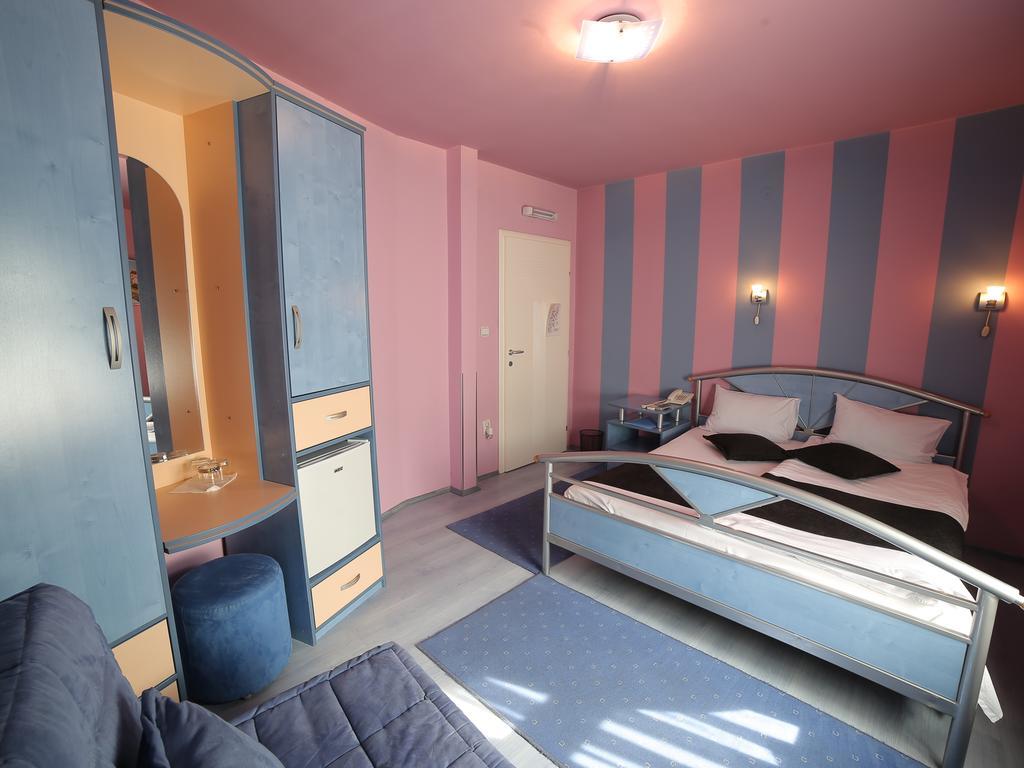 Hotel Zeneva Крагуевац Номер фото