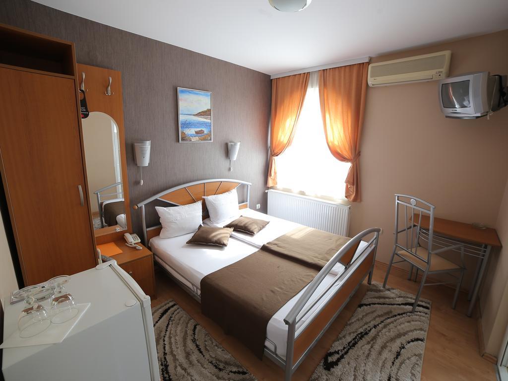 Hotel Zeneva Крагуевац Номер фото