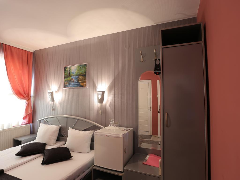 Hotel Zeneva Крагуевац Номер фото