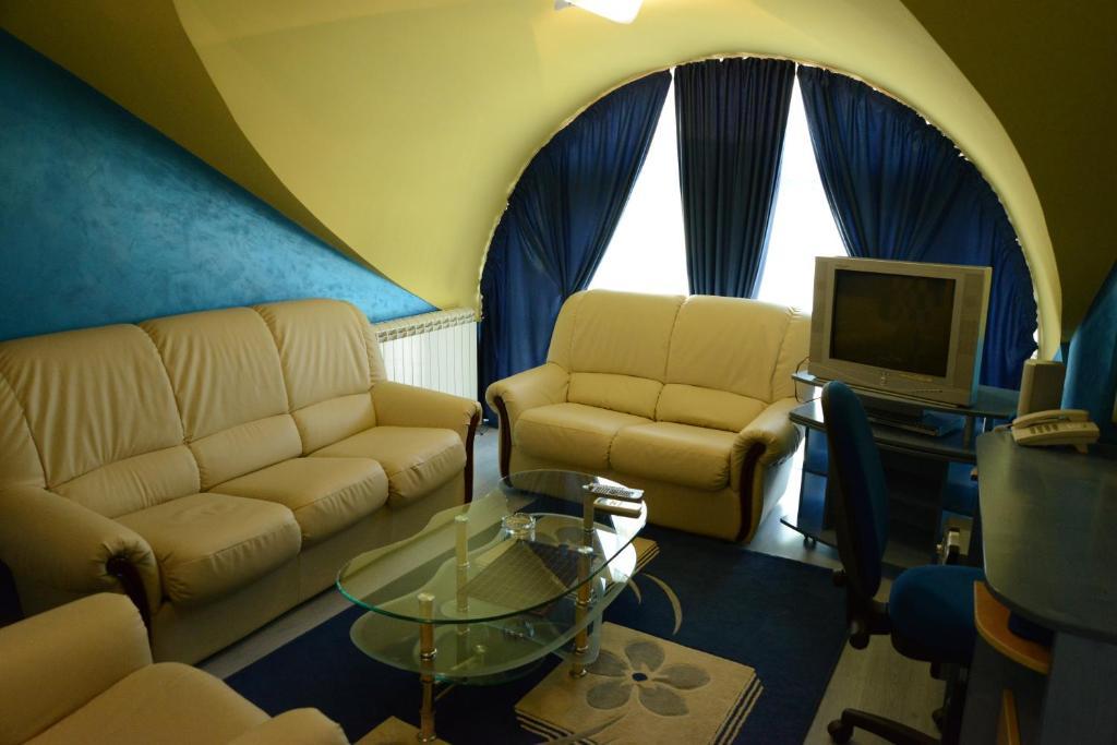 Hotel Zeneva Крагуевац Номер фото